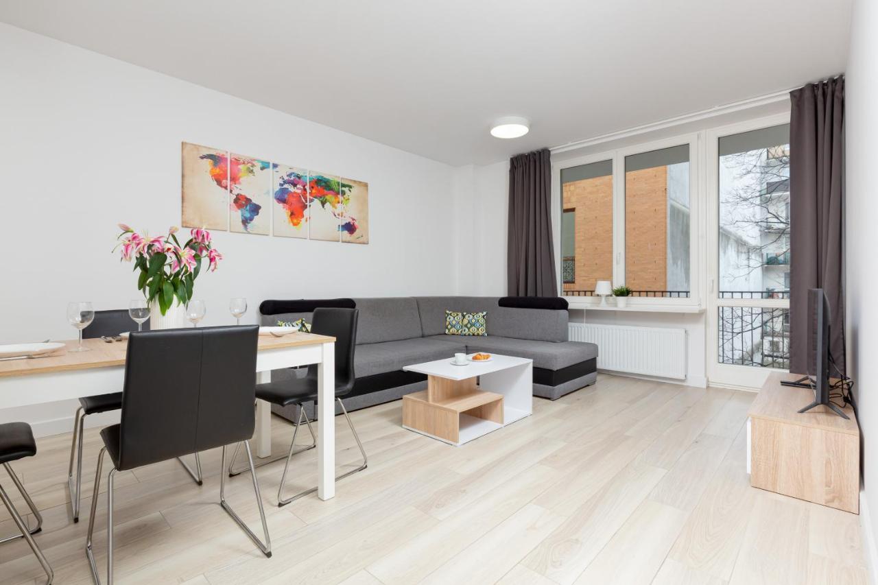 City Center Apartments Hoza By Noclegi Renters Warsawa Bagian luar foto