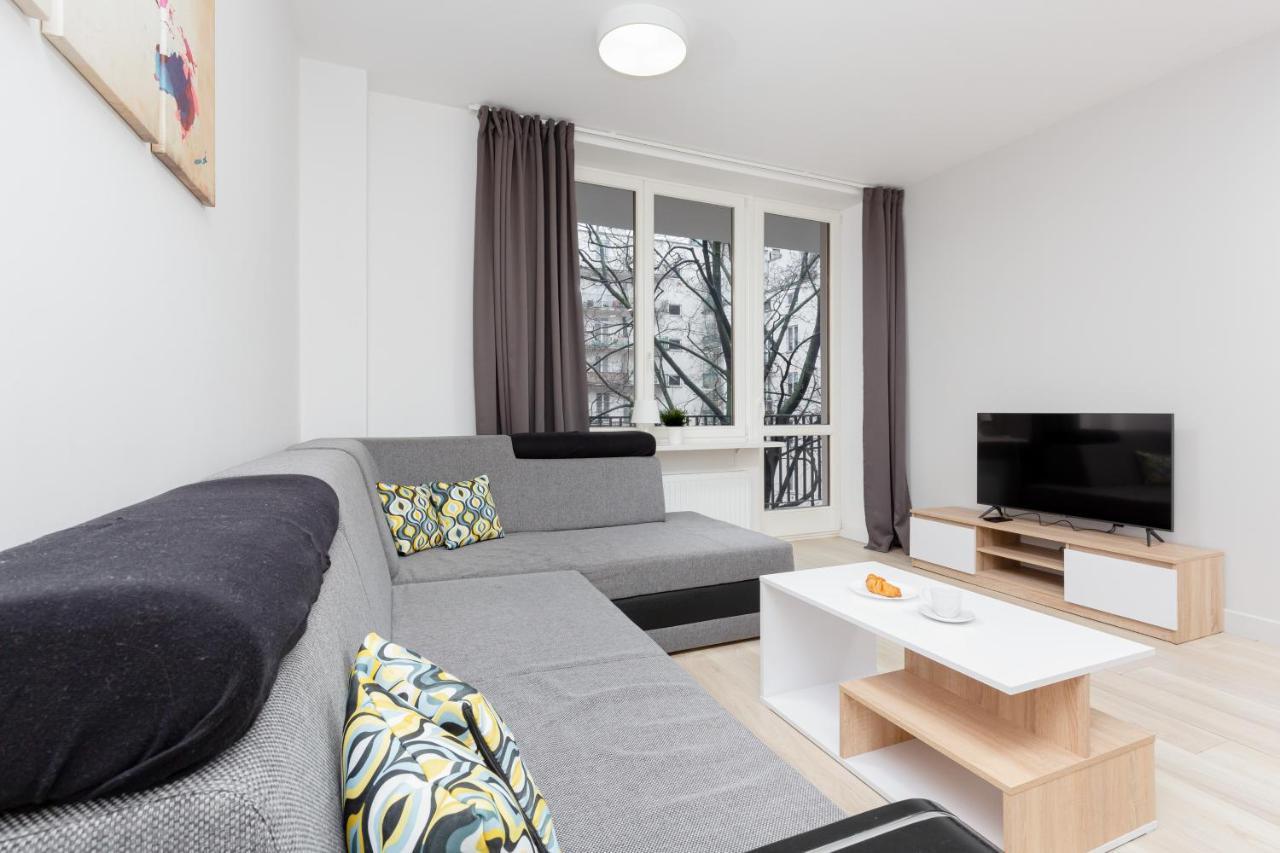City Center Apartments Hoza By Noclegi Renters Warsawa Bagian luar foto
