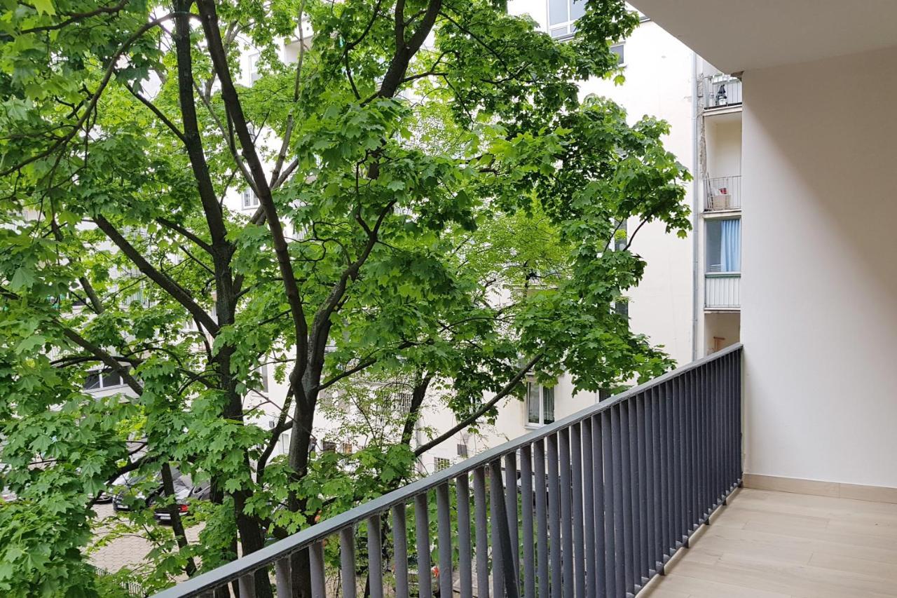 City Center Apartments Hoza By Noclegi Renters Warsawa Bagian luar foto