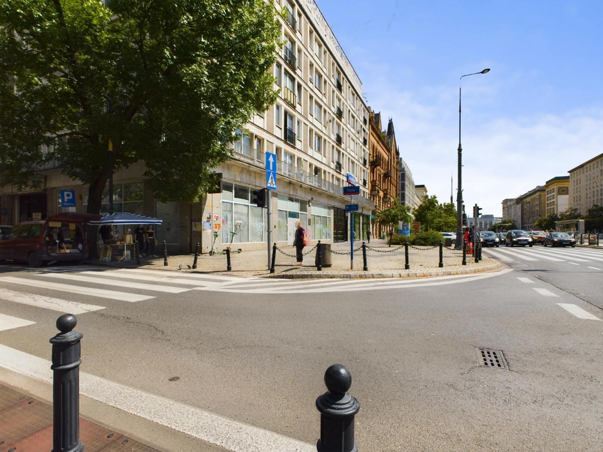 City Center Apartments Hoza By Noclegi Renters Warsawa Bagian luar foto