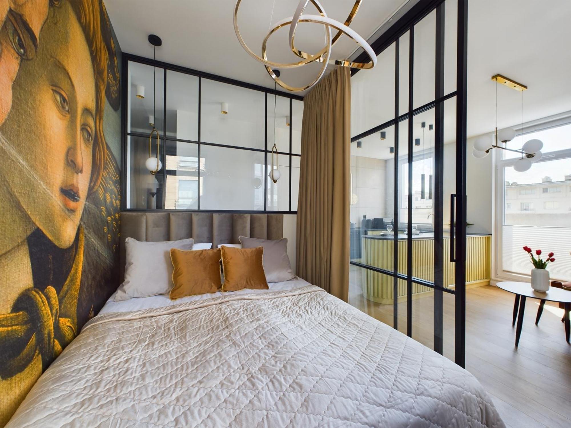 City Center Apartments Hoza By Noclegi Renters Warsawa Bagian luar foto